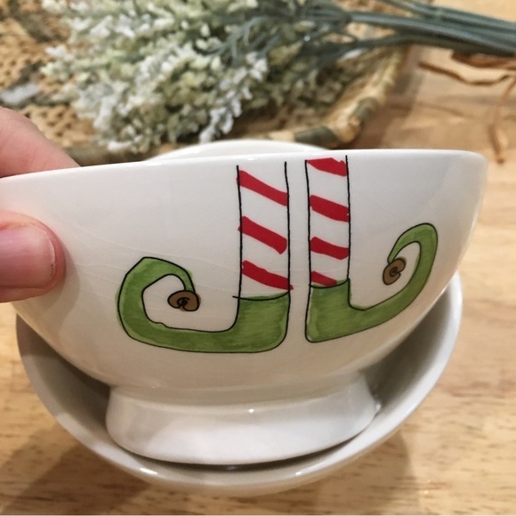 Rae dunn vintage elf shoe bowls. Magenta set of two Christmas - Picture 3 of 4